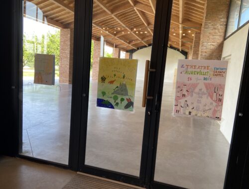 Exposition des créations d'enfants et adolescents lors d'un cours à Aureville, organisée par Audrey Bourdin de l'Atelier Pieko à Toulouse